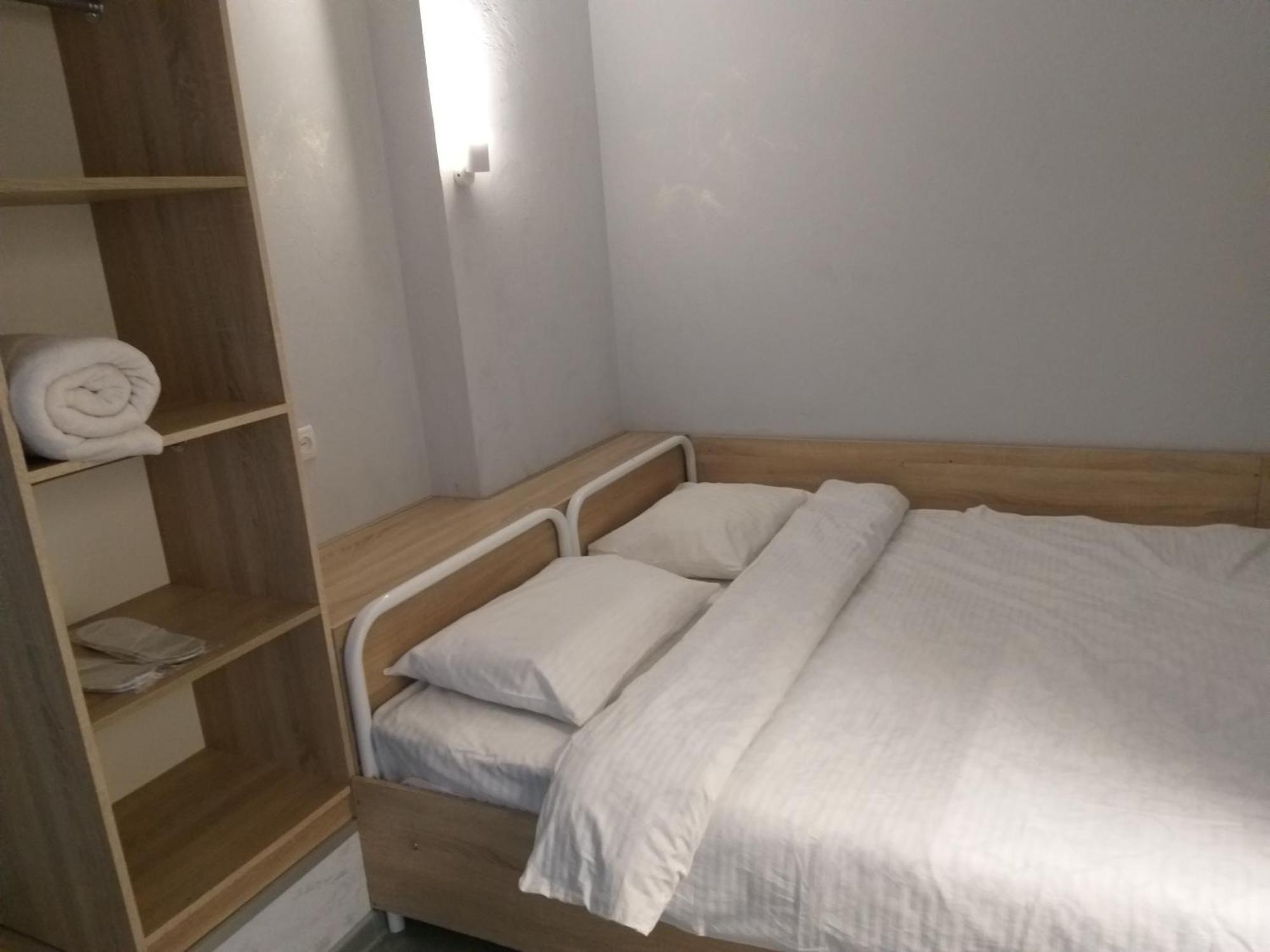 Sherlock Hotel Charkiv Exteriör bild